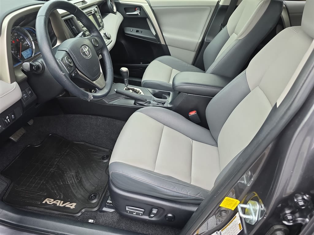 Thumbnail: 2013 Toyota RAV4 - 11