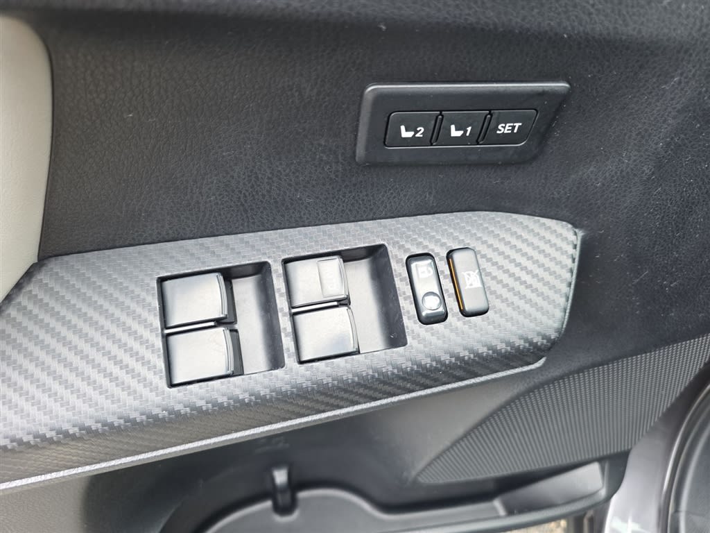 Thumbnail: 2013 Toyota RAV4 - 24
