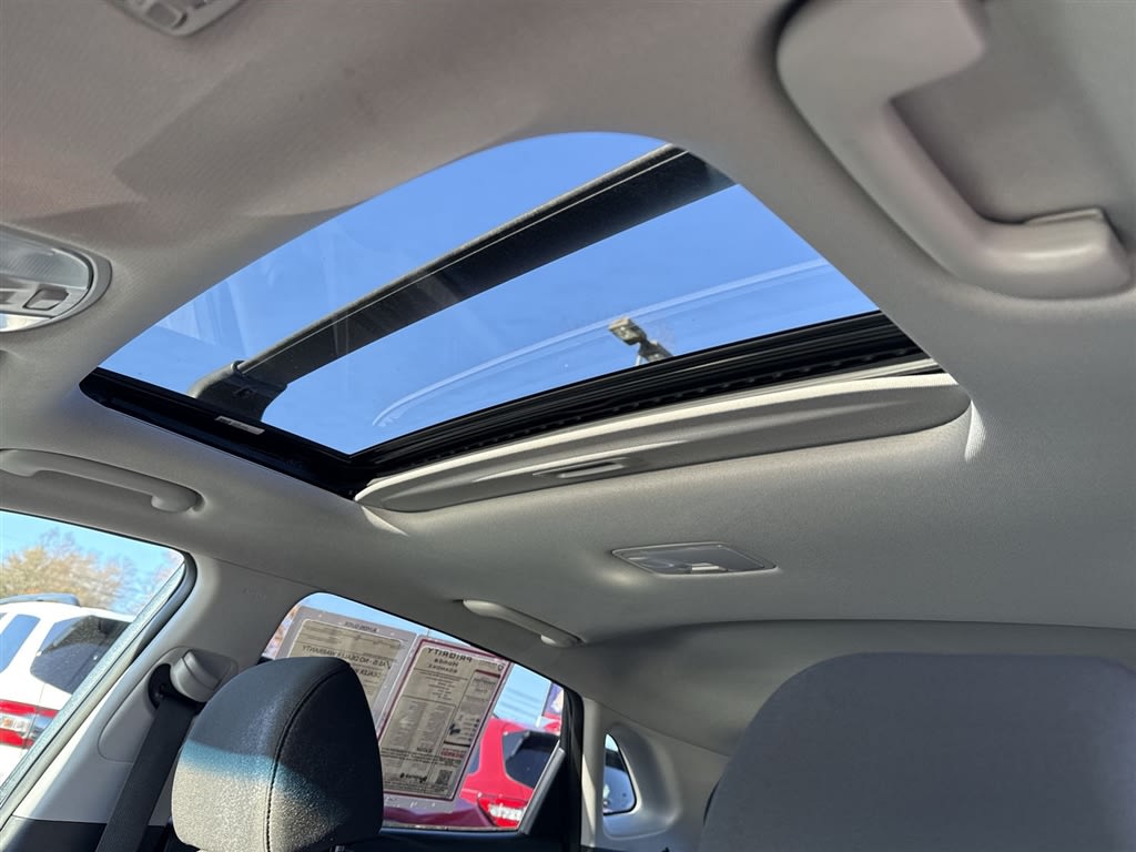 Thumbnail: 2023 Hyundai Kona - 28