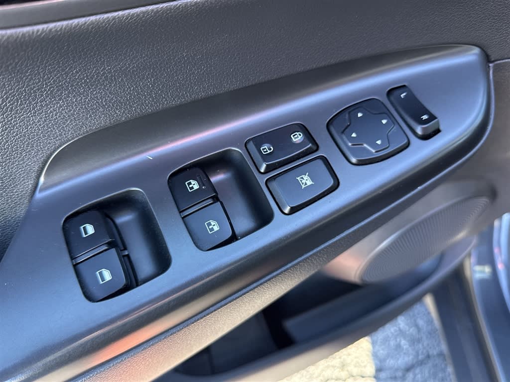 Thumbnail: 2023 Hyundai Kona - 21