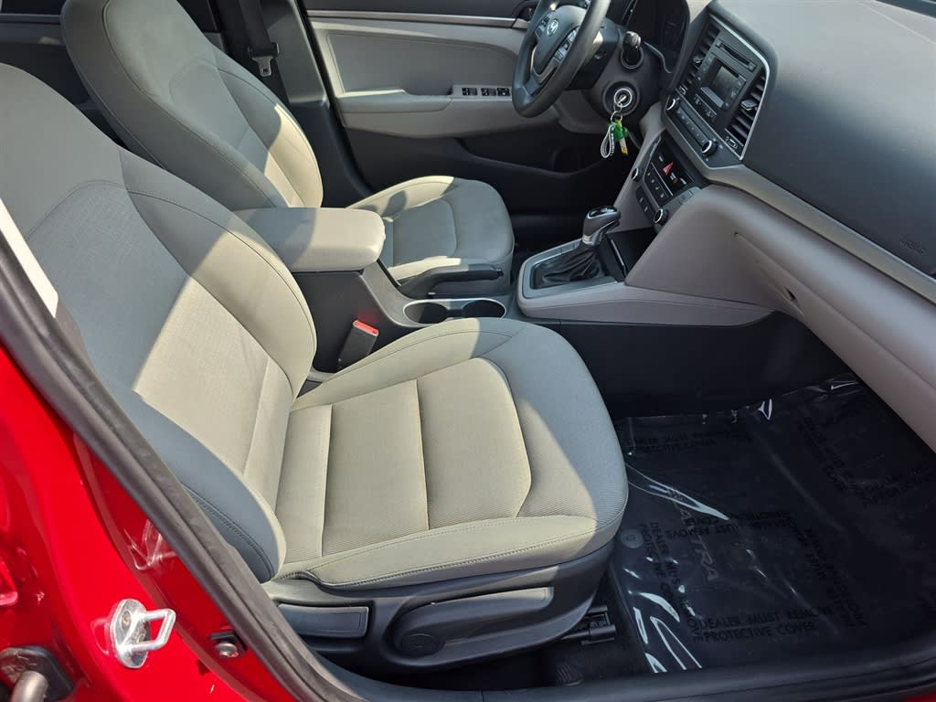 Thumbnail: 2017 Hyundai Elantra - 10