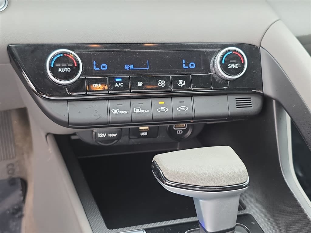 Thumbnail: 2023 Hyundai Elantra - 26