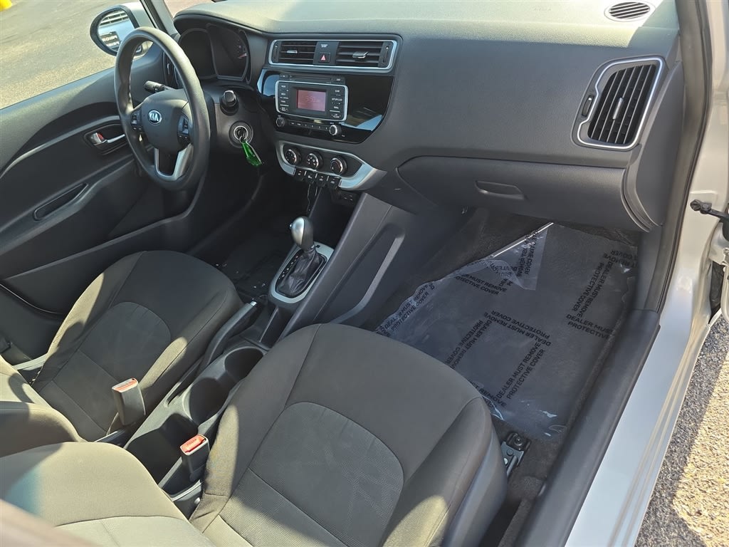 Thumbnail: 2017 Kia Rio - 2