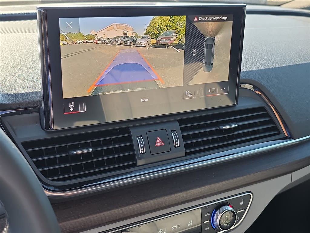 Thumbnail: 2021 Audi Q5 - 14