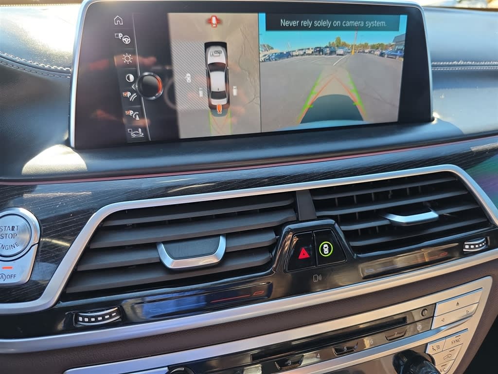 Thumbnail: 2017 BMW 7 Series - 25