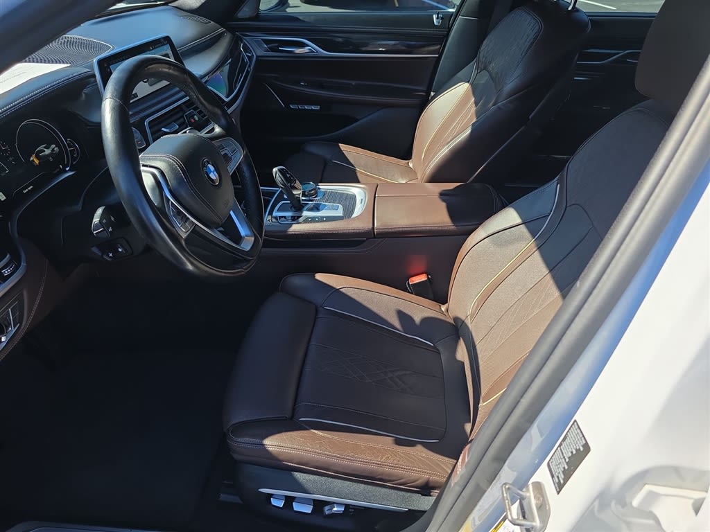 Thumbnail: 2017 BMW 7 Series - 11