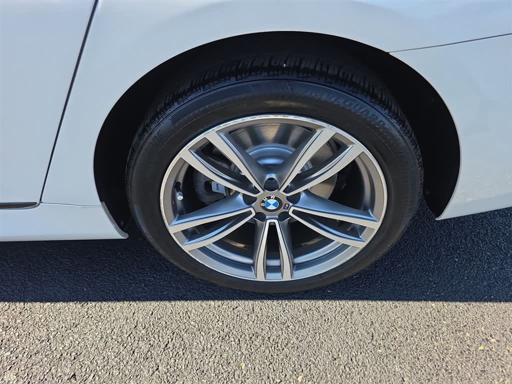 Thumbnail: 2017 BMW 7 Series - 7