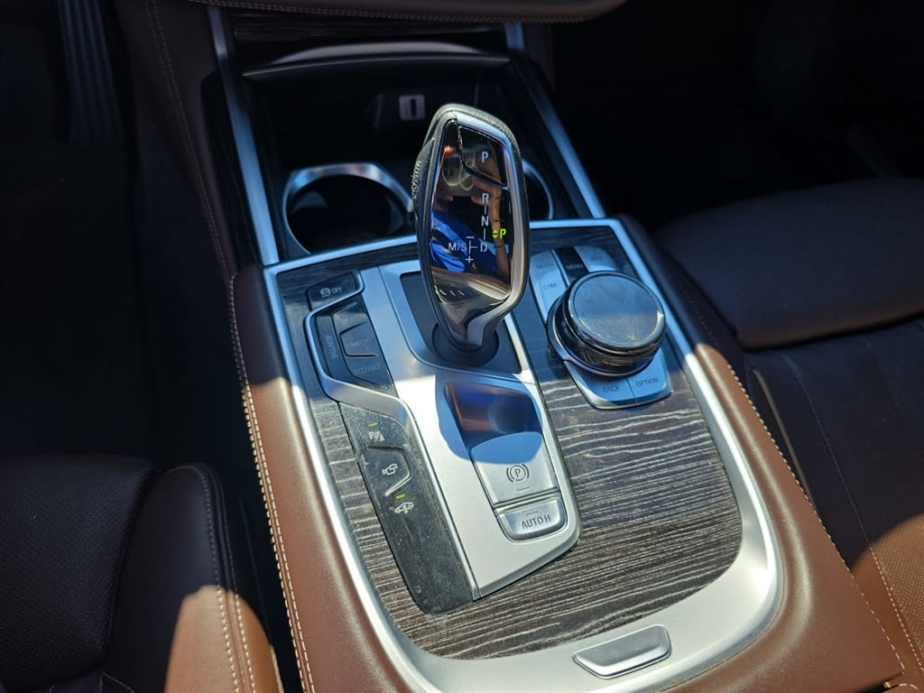 Thumbnail: 2017 BMW 7 Series - 14