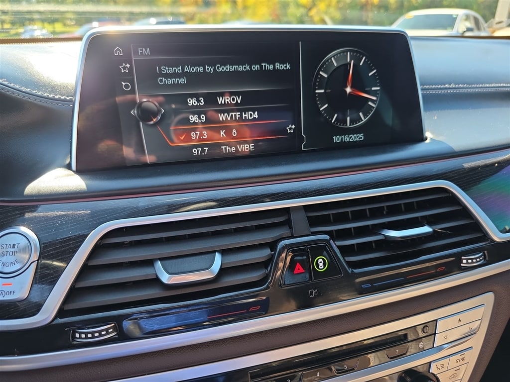 Thumbnail: 2017 BMW 7 Series - 26