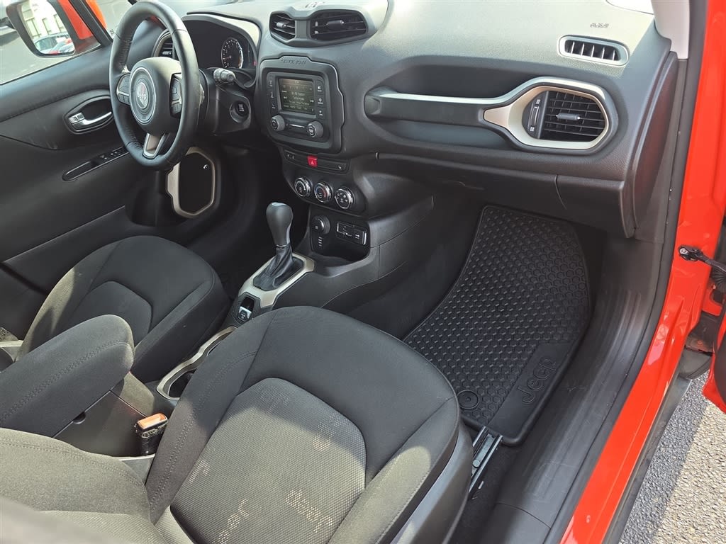 Thumbnail: 2017 Jeep Renegade - 2