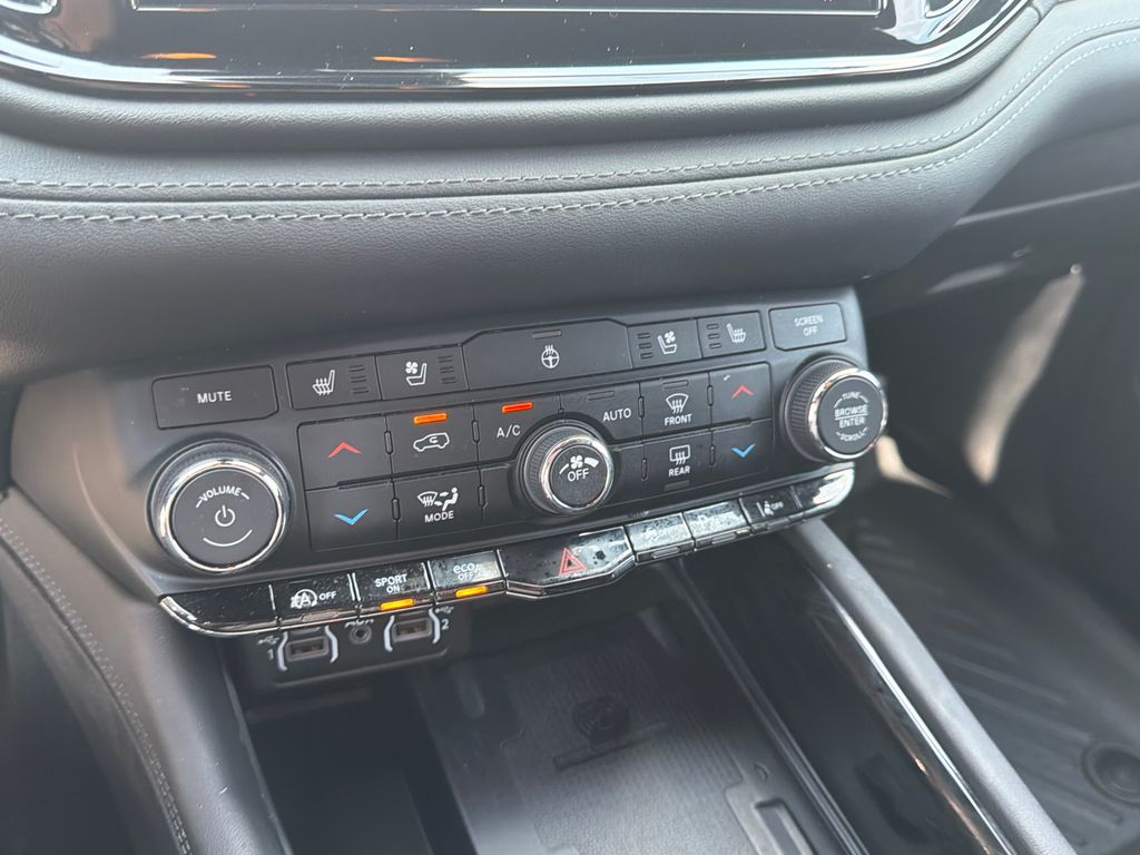 Thumbnail: 2021 Dodge Durango - 31