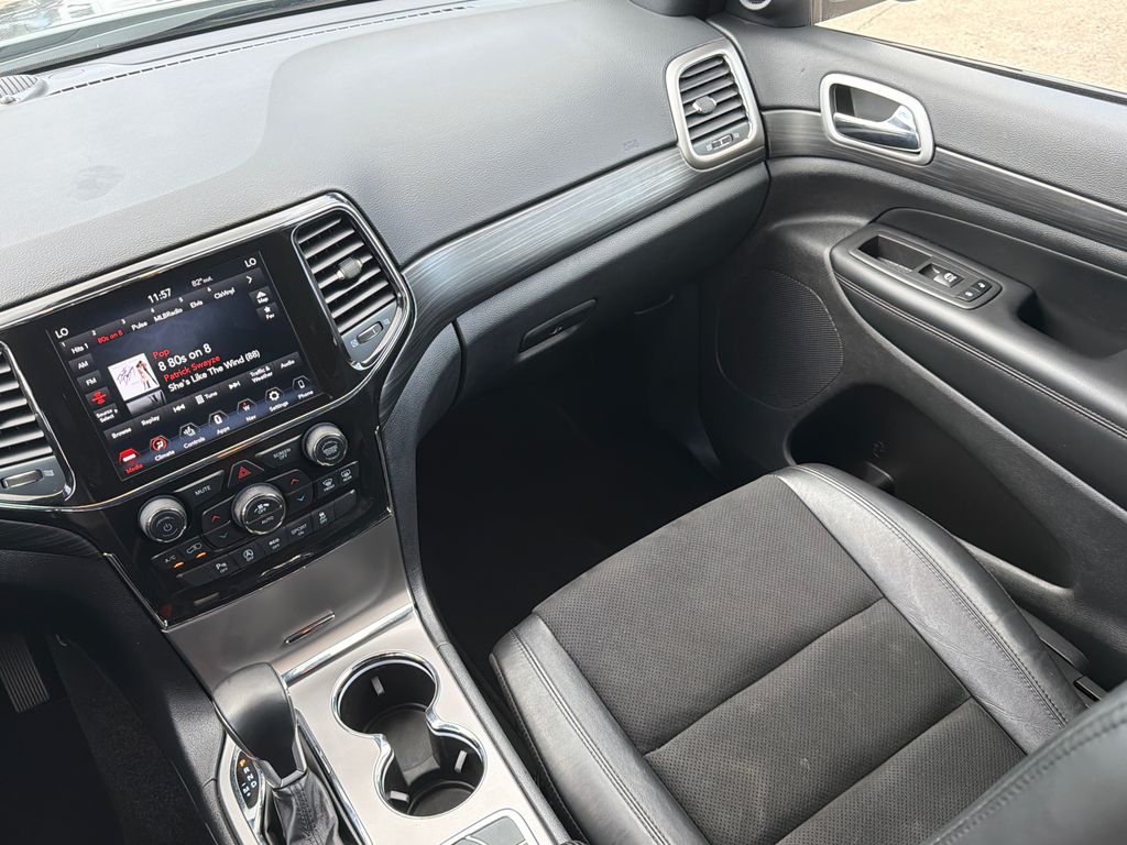 Thumbnail: 2022 Jeep Grand Cherokee - 13