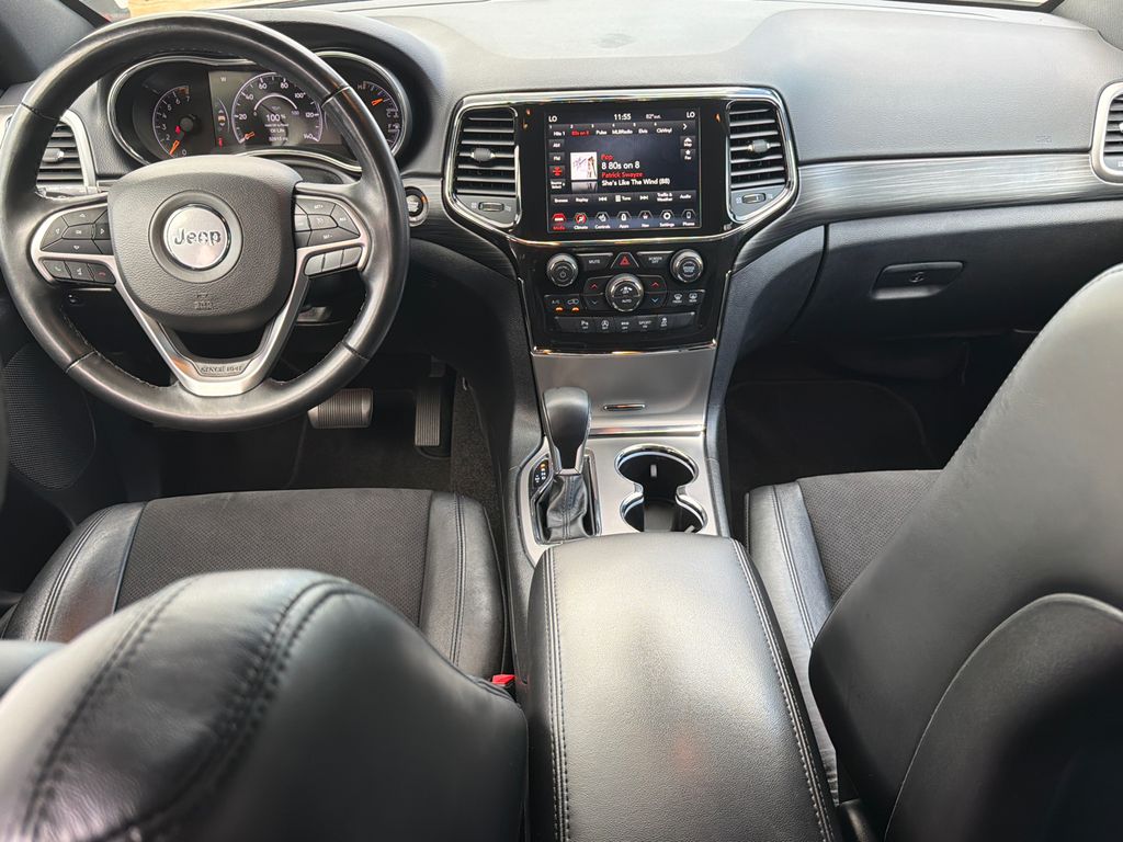 Thumbnail: 2022 Jeep Grand Cherokee - 8