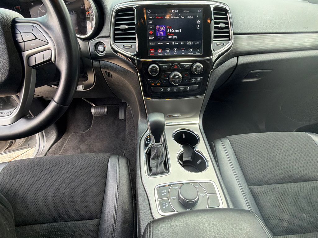 Thumbnail: 2022 Jeep Grand Cherokee - 29