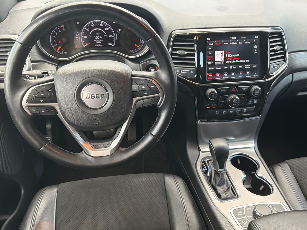 Thumbnail: 2022 Jeep Grand Cherokee - 12