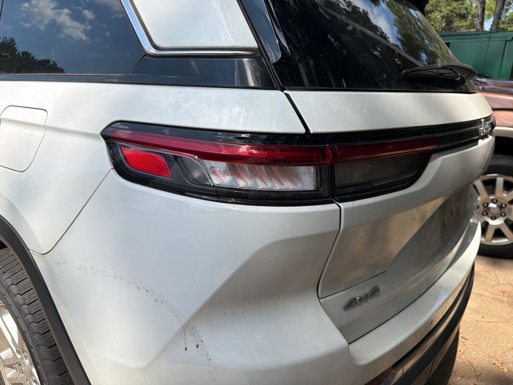 Thumbnail: 2022 Jeep Grand Cherokee - 10