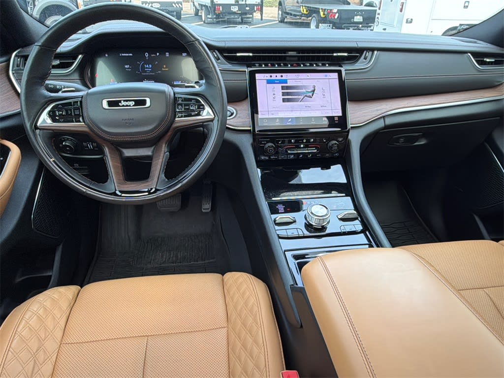 Thumbnail: 2023 Jeep Grand Cherokee - 11