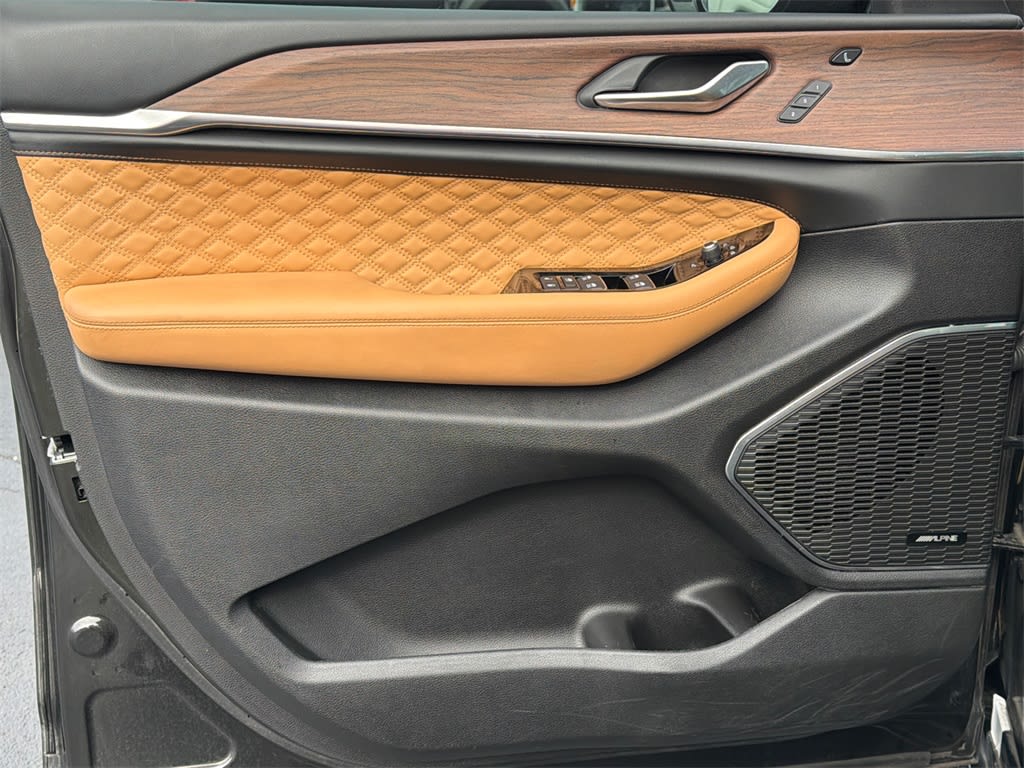 Thumbnail: 2023 Jeep Grand Cherokee - 21