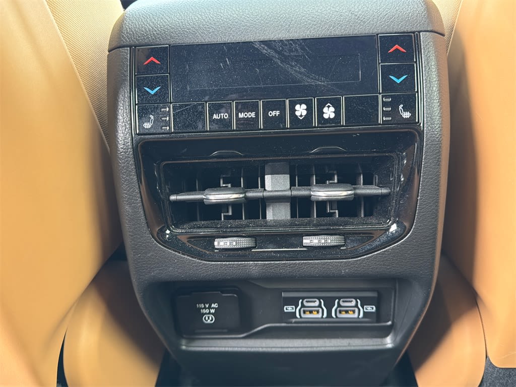 Thumbnail: 2023 Jeep Grand Cherokee - 13