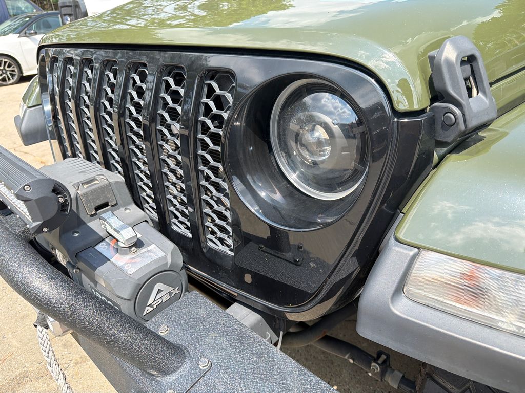 Thumbnail: 2022 Jeep Gladiator - 11