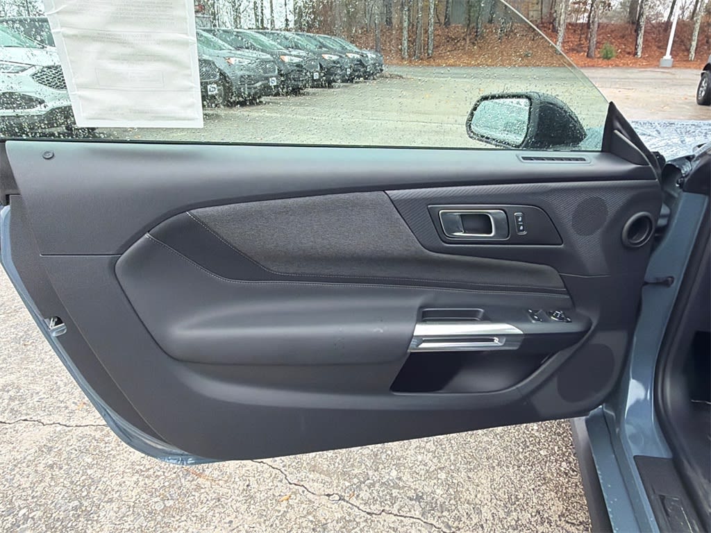 Thumbnail: 2026 Ford Mustang - 21