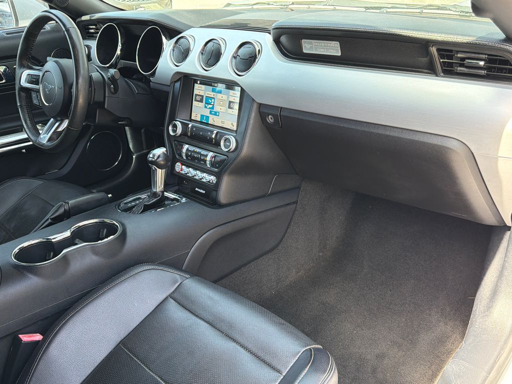 Thumbnail: 2017 Ford Mustang - 2