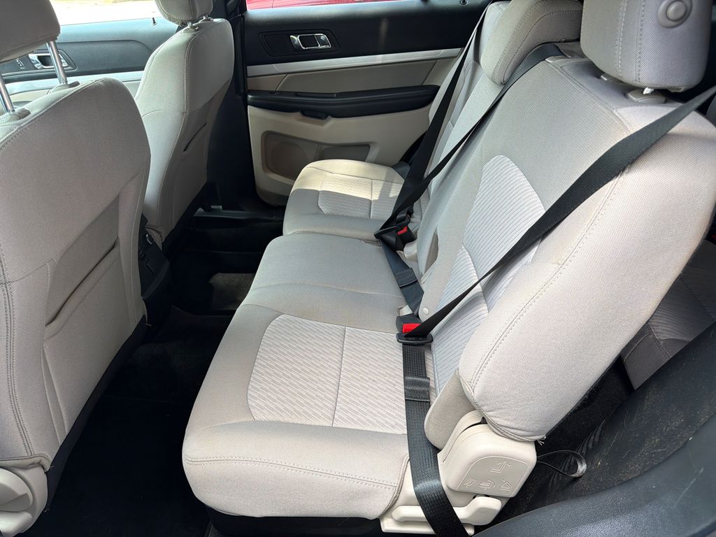 Thumbnail: 2018 Ford Explorer - 7