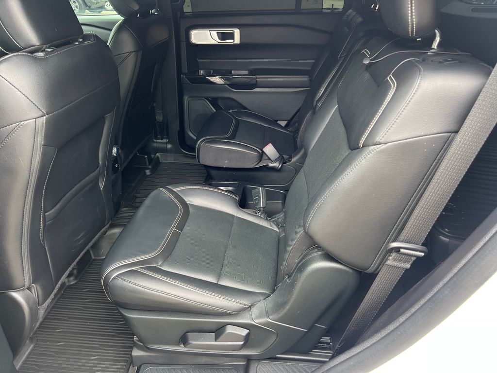 Thumbnail: 2021 Ford Explorer - 27