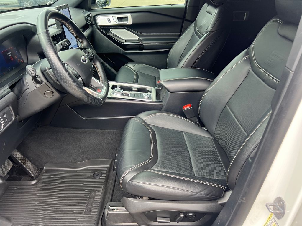 Thumbnail: 2021 Ford Explorer - 9