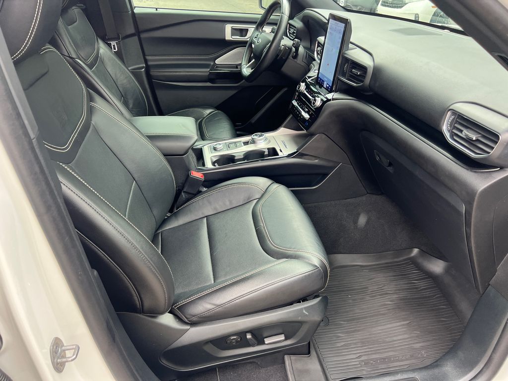 Thumbnail: 2021 Ford Explorer - 10