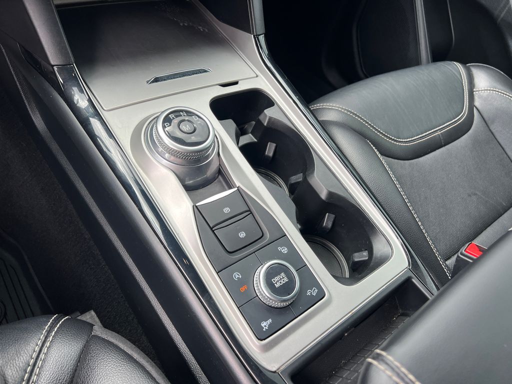 Thumbnail: 2021 Ford Explorer - 13