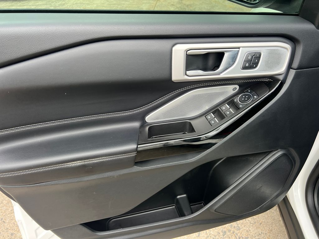 Thumbnail: 2021 Ford Explorer - 20