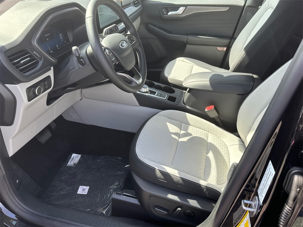 Thumbnail: 2025 Ford Escape - 9