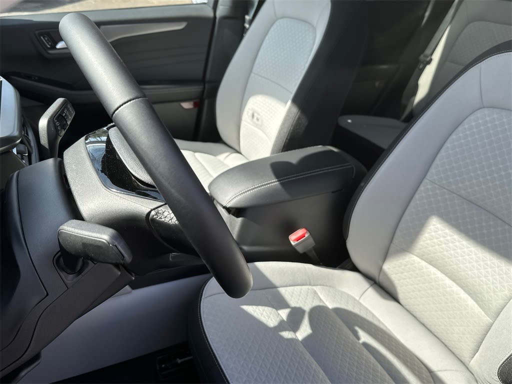 Thumbnail: 2025 Ford Escape - 15