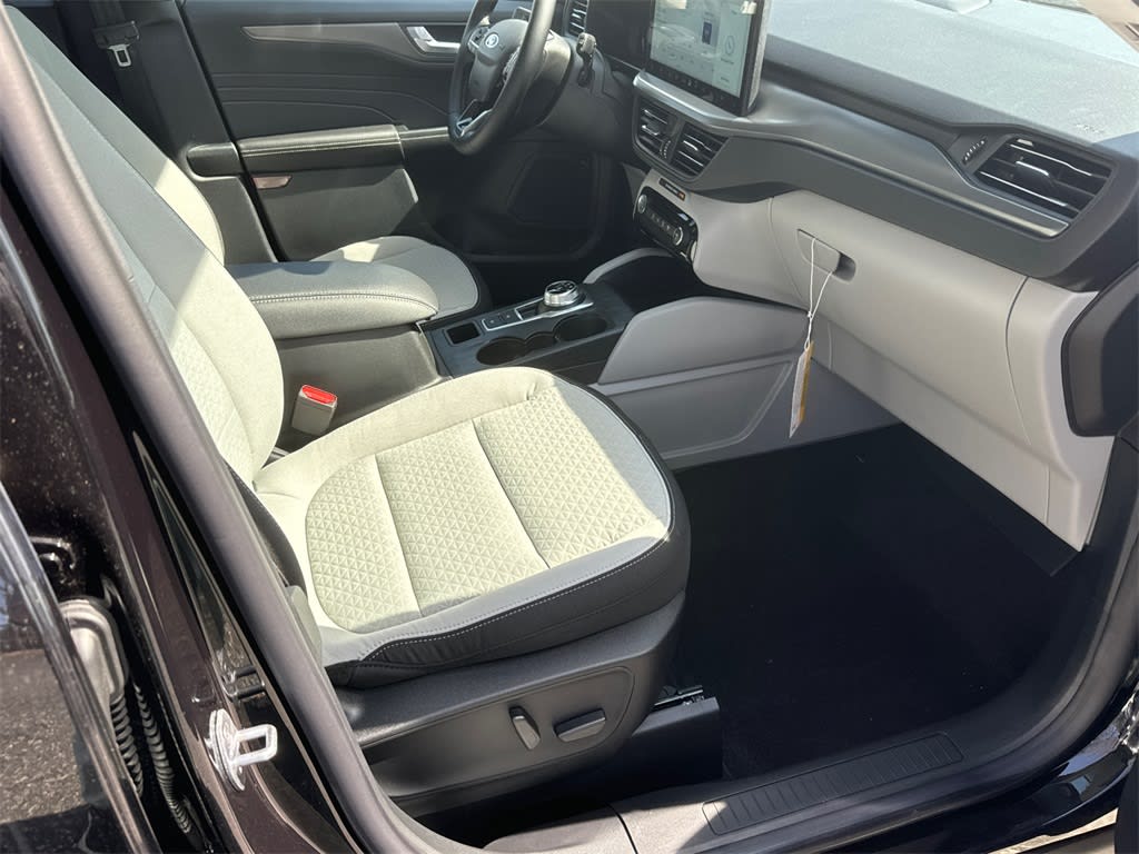 Thumbnail: 2025 Ford Escape - 10