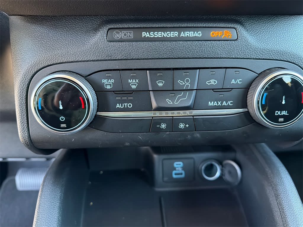 Thumbnail: 2023 Ford Escape - 31