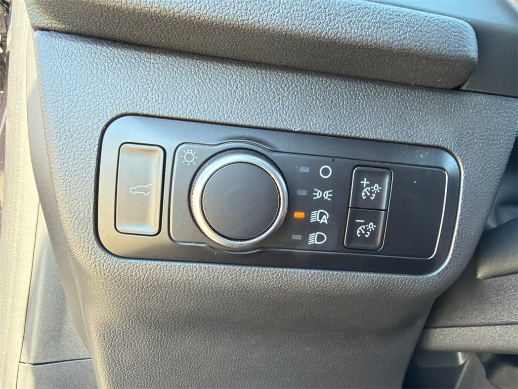 Thumbnail: 2023 Ford Escape - 32