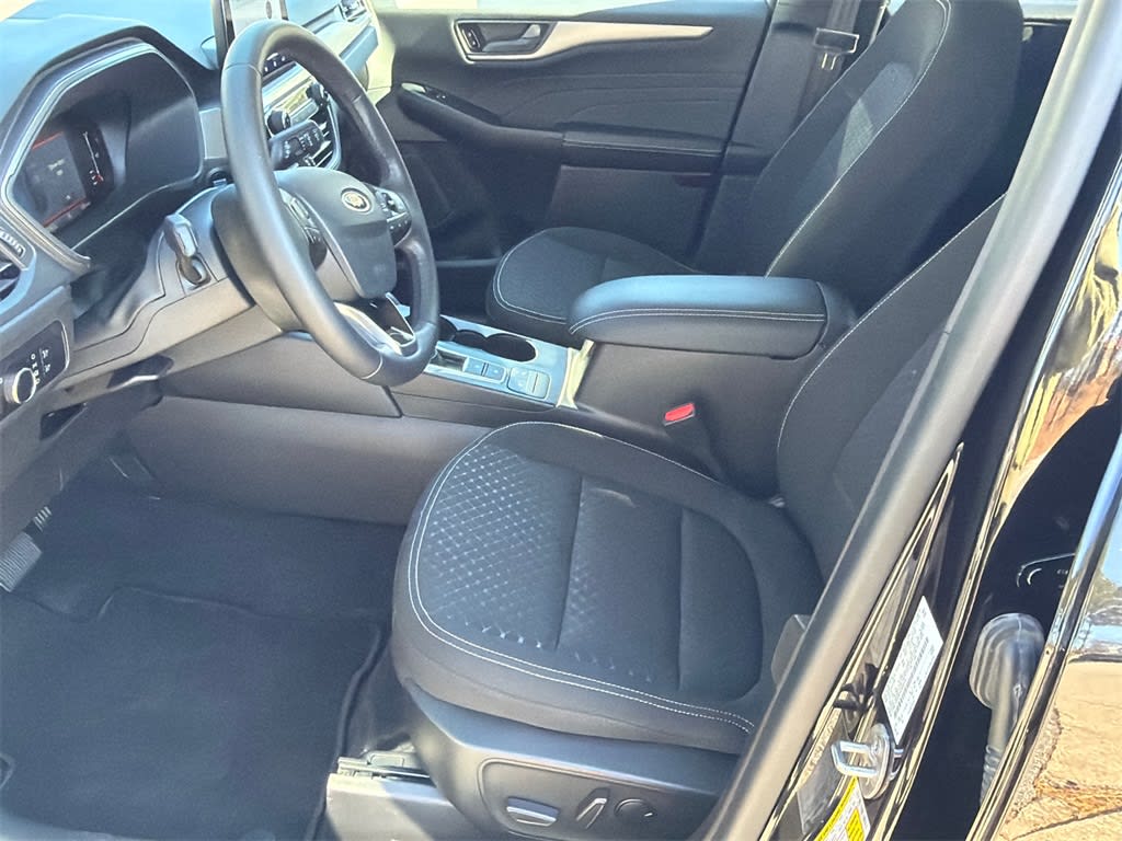 Thumbnail: 2023 Ford Escape - 9