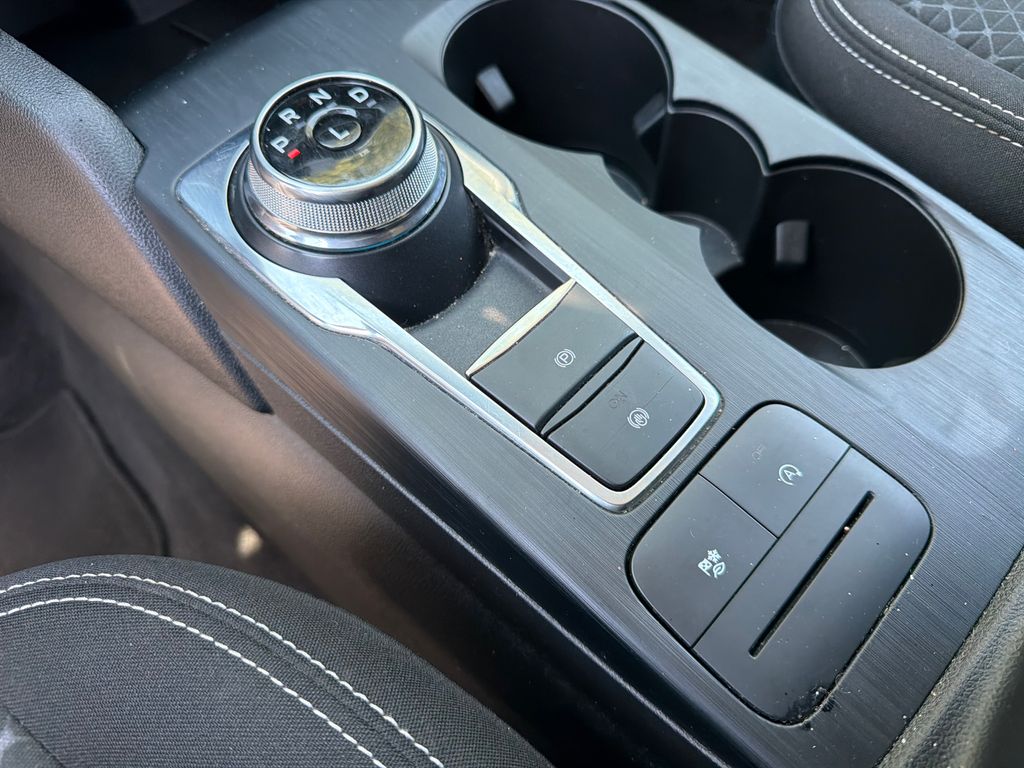 Thumbnail: 2024 Ford Escape - 31
