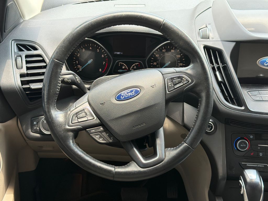 Thumbnail: 2019 Ford Escape - 6