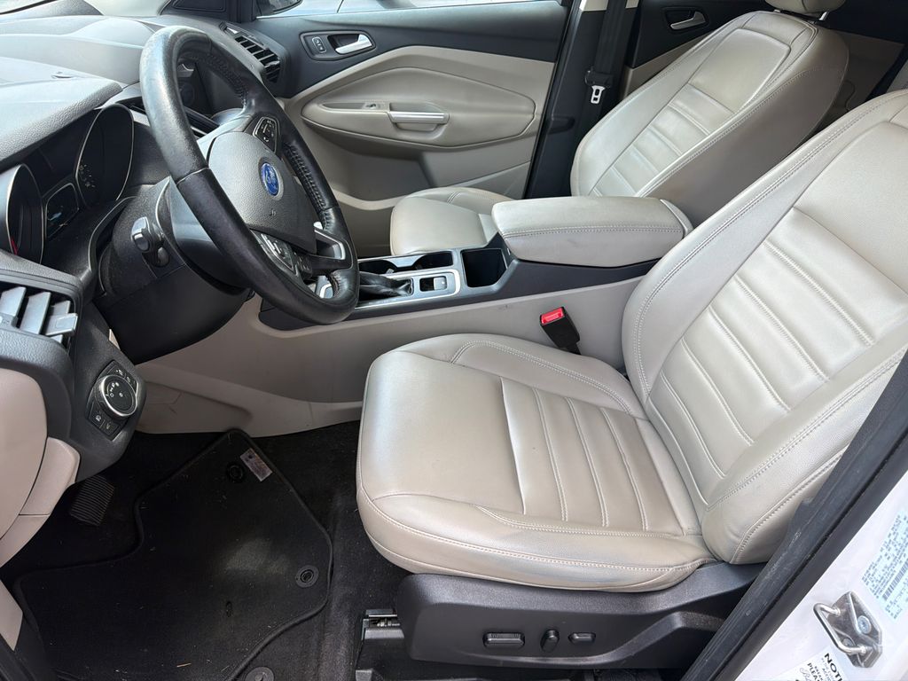 Thumbnail: 2019 Ford Escape - 7