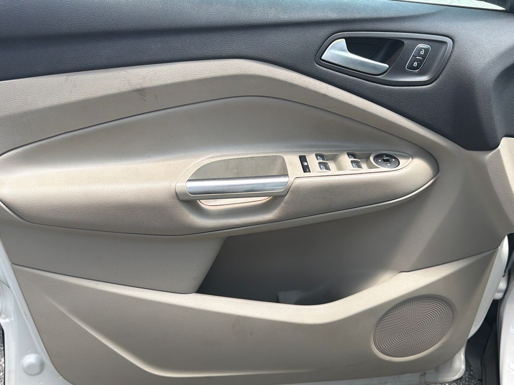 Thumbnail: 2019 Ford Escape - 11