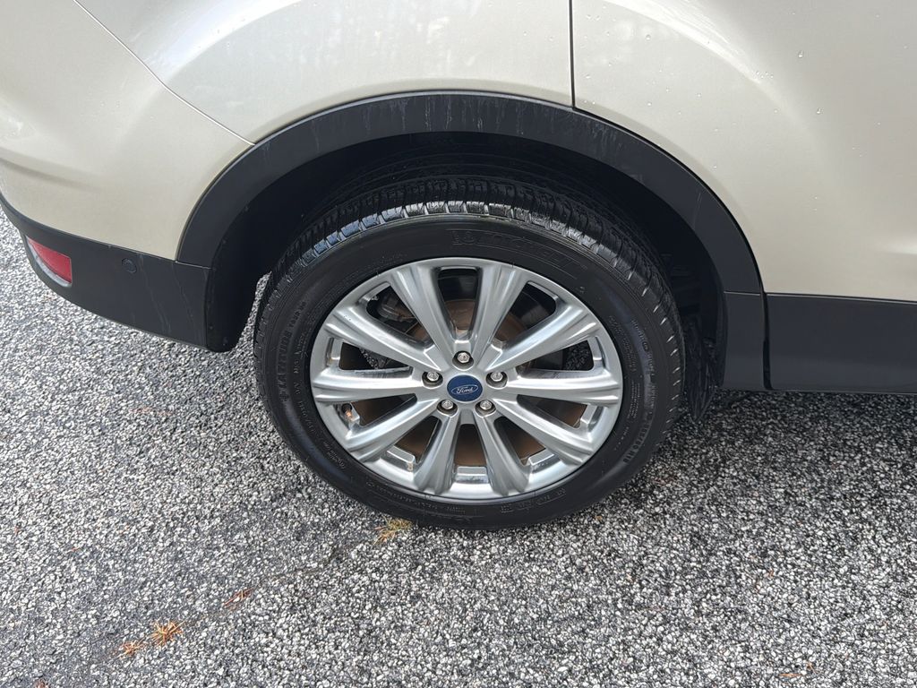 Thumbnail: 2018 Ford Escape - 23