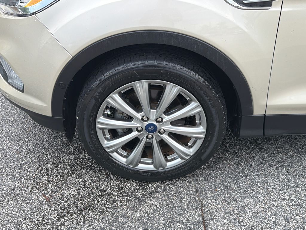 Thumbnail: 2018 Ford Escape - 7
