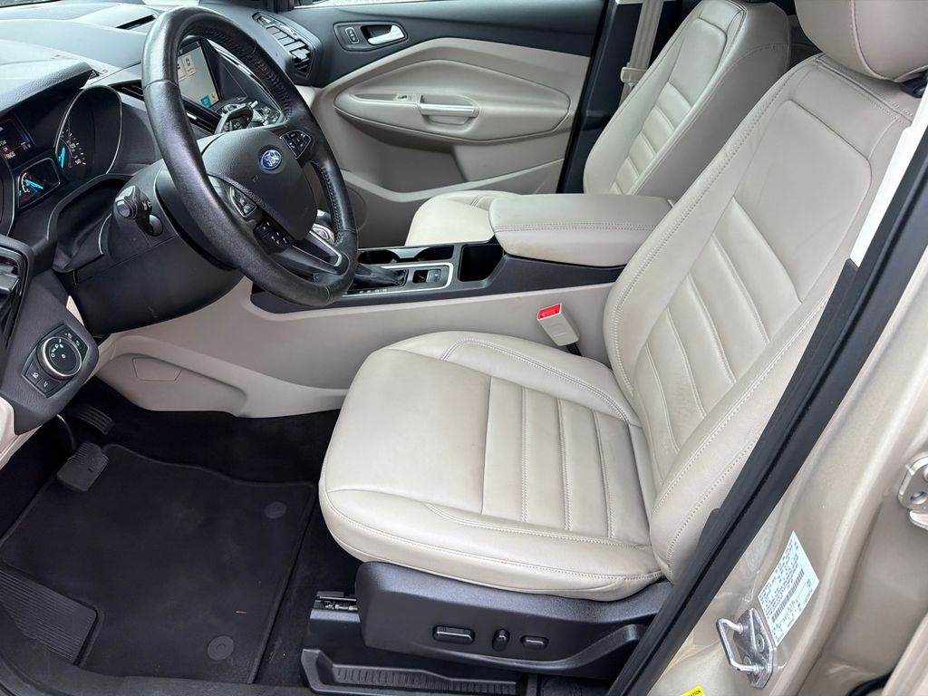 Thumbnail: 2018 Ford Escape - 9