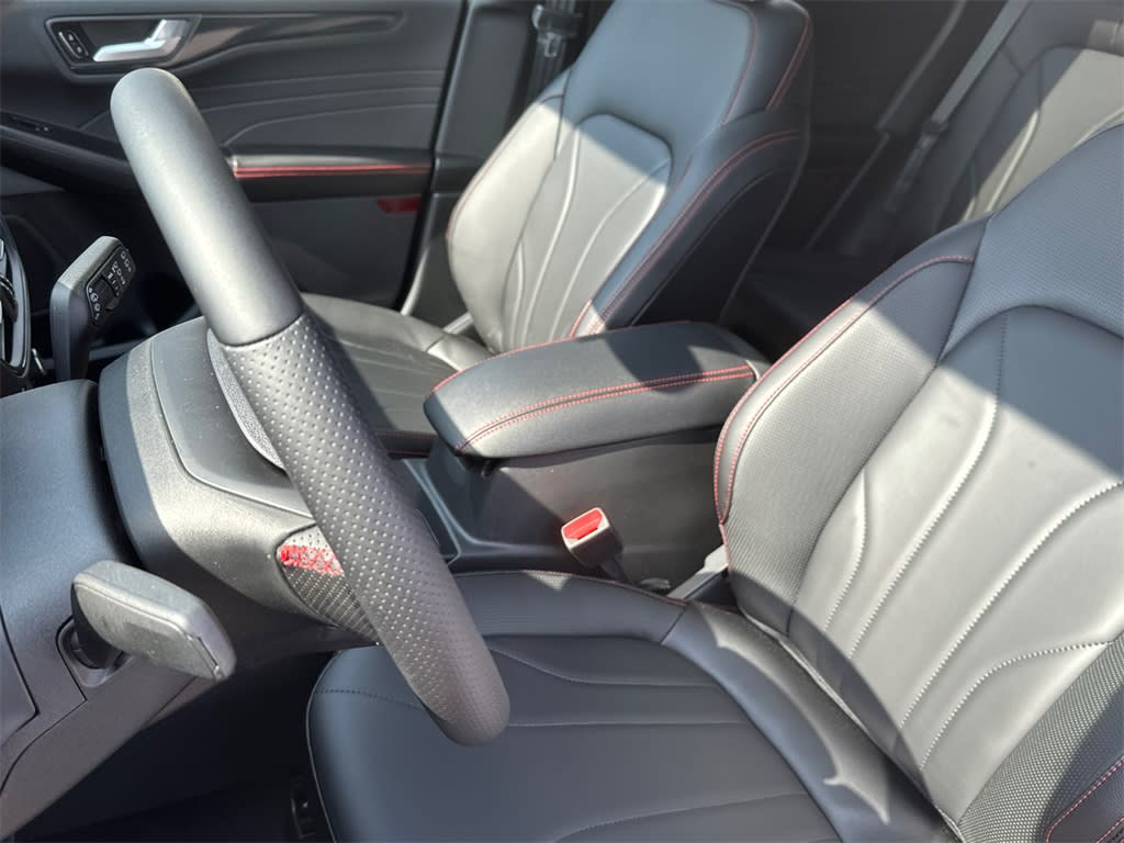 2025 Ford Escape ST-Line Elite 10