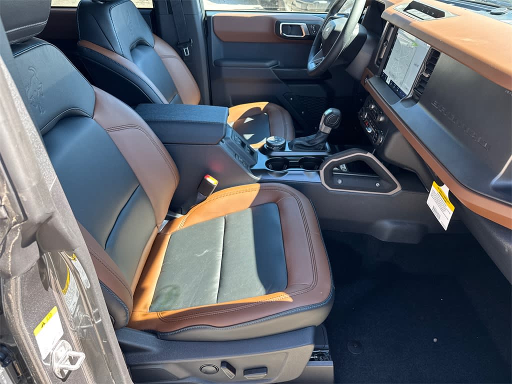 2024 Ford Bronco Outer Banks 24
