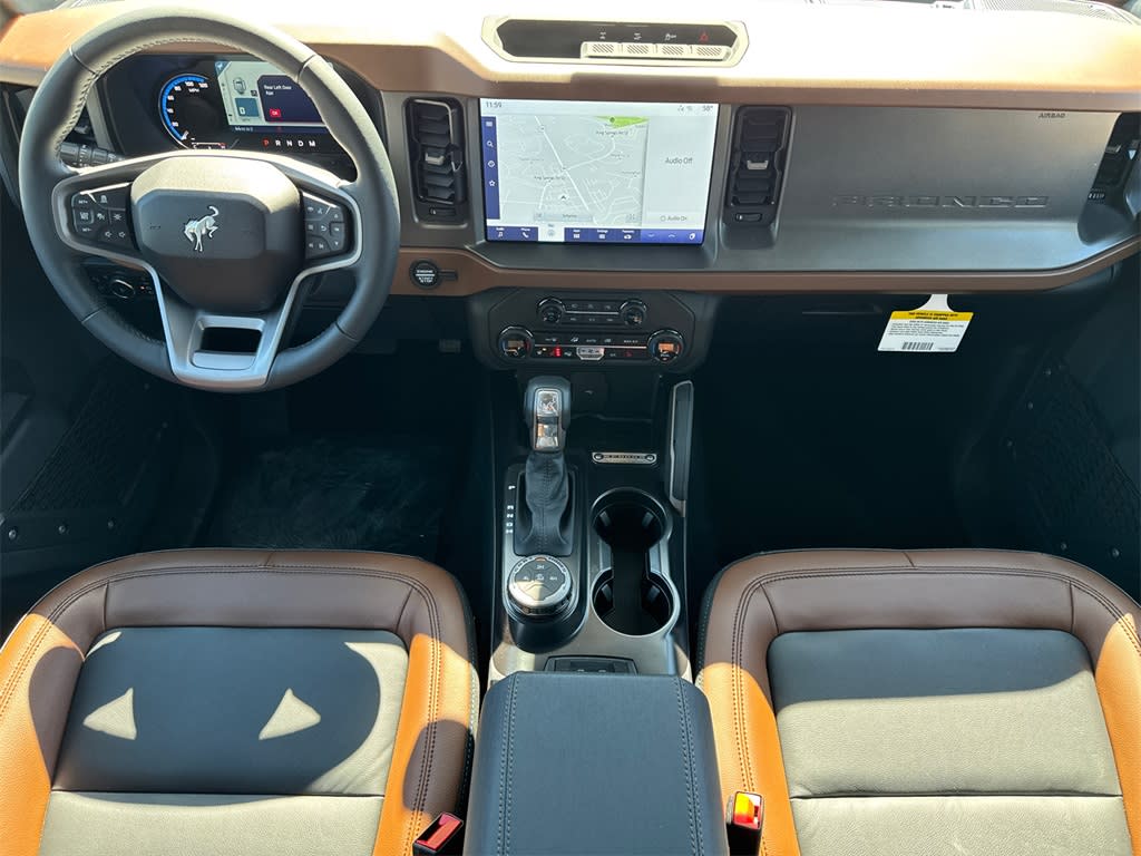 2024 Ford Bronco Outer Banks 3