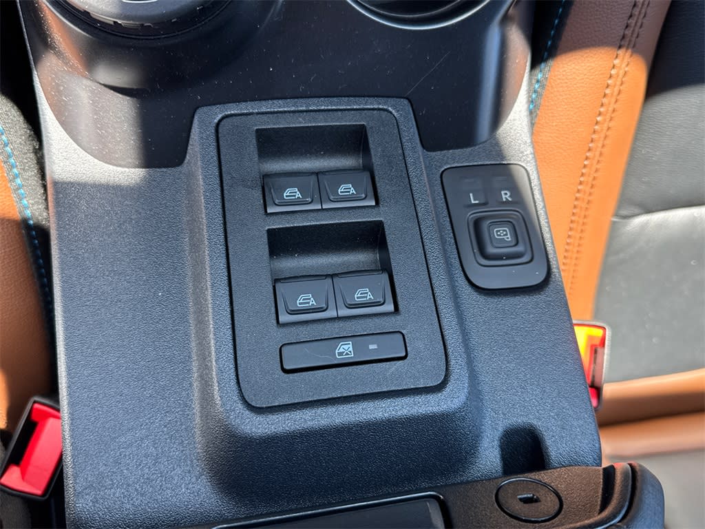 2024 Ford Bronco Outer Banks 33