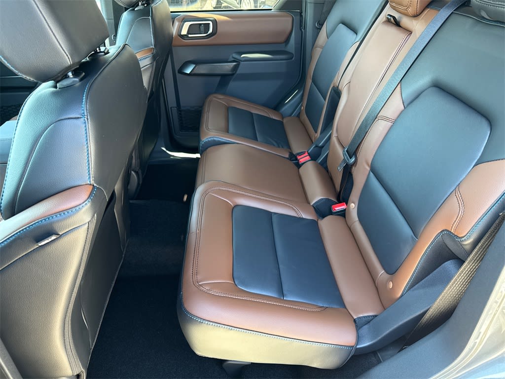 2024 Ford Bronco Outer Banks 25